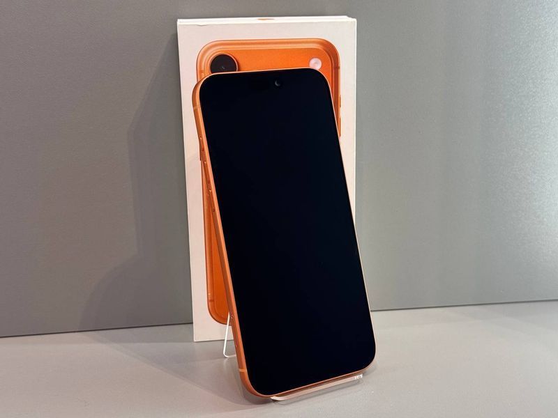 IPhone 17 Pro Max 256GB (Cosmic Orange) (Хороший стан, Батарея - 99%) Б/У Cosmic Orange Gold 90614 фото