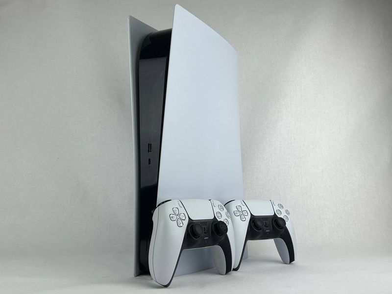 Консоль Sony PlayStation 5 Digital Edition 825GB White Б/У + 2 Геймпада Бездротовий DualSense 970 фото