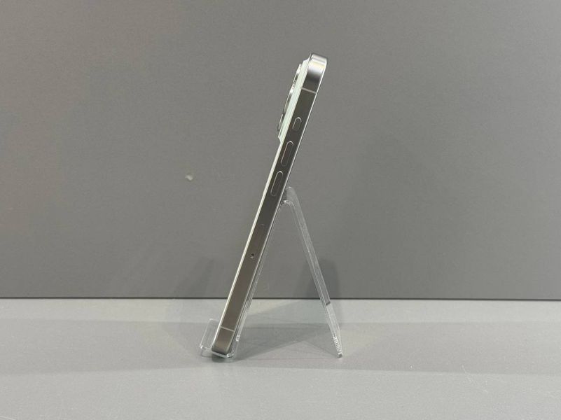 IPhone 15 Prо 256GВ (Хoроший стан, Батаpея - 100%) White Titanium 8631 фото