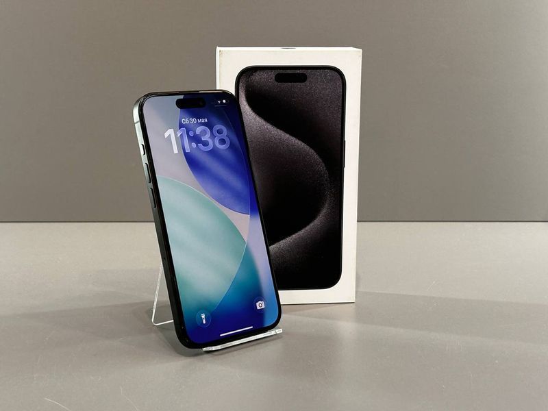IPhone 15 Pro 256GB (Хороший стан, Батарея - 86%) Black Titanium 8413 фото