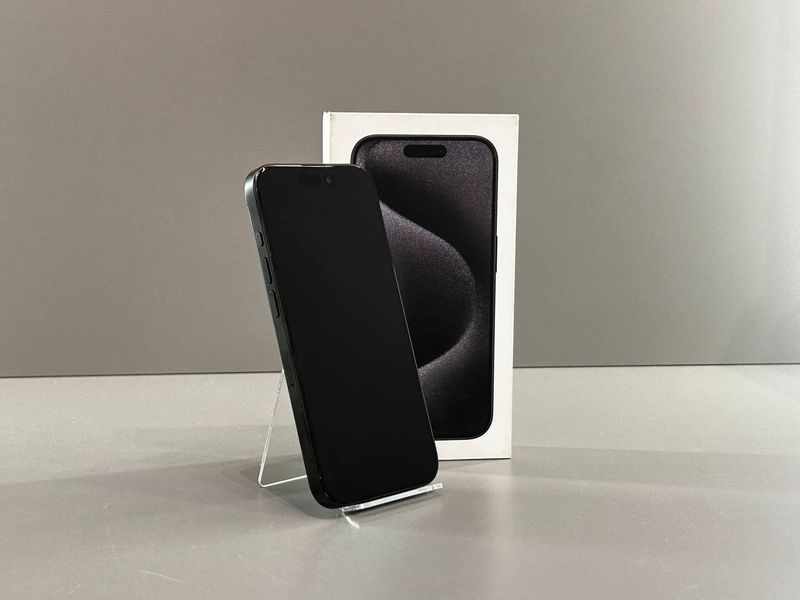 IPhone 15 Pro 256GB (Хороший стан, Батарея - 86%) Black Titanium 8413 фото