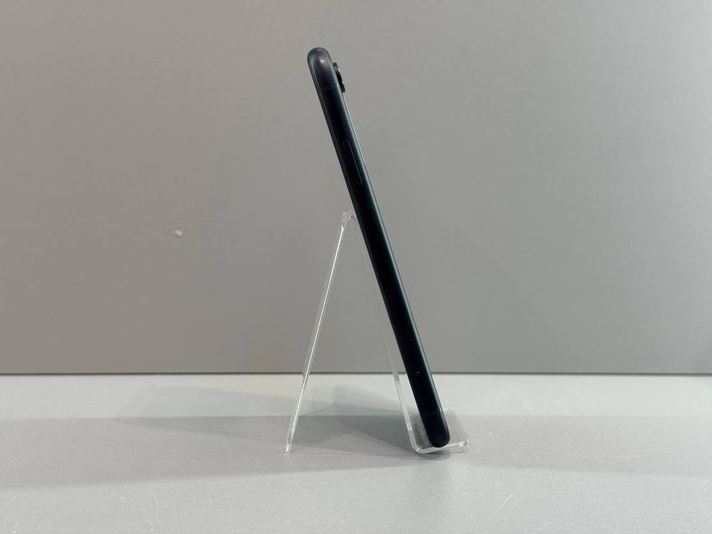 IPhone XR 64 GВ (Хoроший стан, Батаpея - 81%) Black 8627 фото