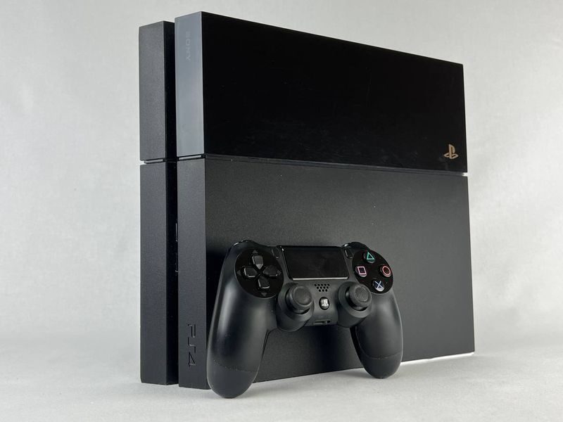 Консоль Sony PlayStation 4 500GB Black Б/У + Геймпад Бездротовий DualShock 4 Version 1 170 фото