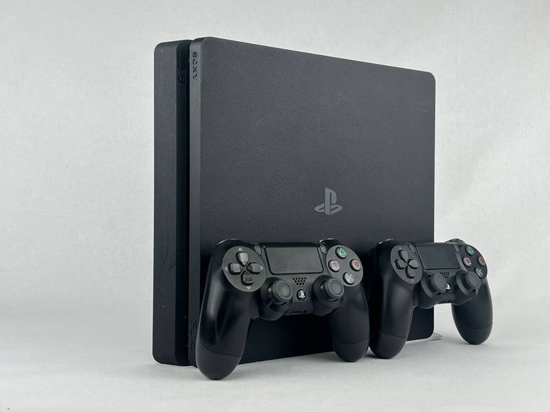 Консоль Sony PlayStation 4 Slim 500GB Black Б/У + Геймпад Бездротовий DualShock 4 Version 2 2шт 891 фото
