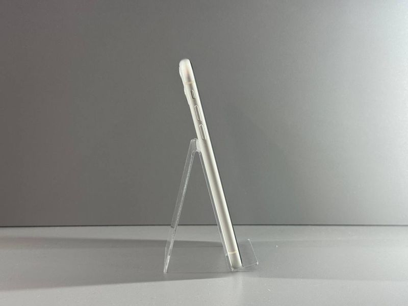 IPhone 11 64GB (White) (Хoроший стан, Батаpея - 100%) Б/У White 8195 фото