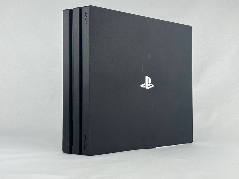 Консоль Sony PlayStation 4 Pro CUH-70-71xx 1TB Black Б/У + Геймпад Бездротовий DualShock 4 Version 2 1407 фото