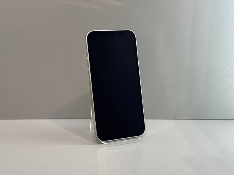 IPhone 12 Pro 256 GВ (Хoроший стан, Батаpея - 88%) Б/У Silver 353075119966591 фото